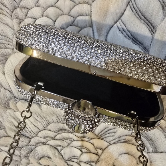 Sparkling Silver Crystal Clutch - Picture 3 of 6